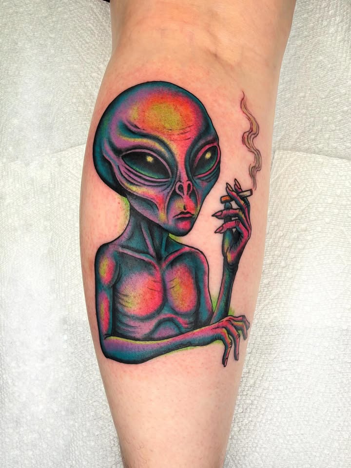 Smoking alien color tattoo